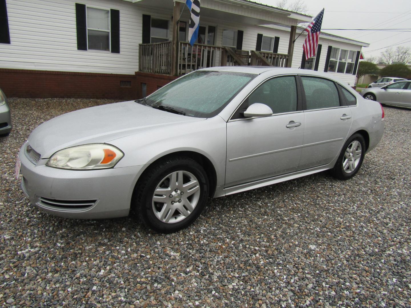 2014 Silver Chevrolet Impala LT (2G1WB5E30E1) with an 3.6L V6 DOHC 16V FFV engine, Automatic transmission, located at 15016 S Hwy 231, Midland City, AL, 36350, (334) 983-3001, 31.306210, -85.495277 - Photo#2